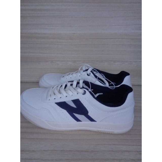 Tretorn Men's Dennis Classic White/Navy Sneaker Lowtop Shoes Mens Size 8 — image 3 of 8
